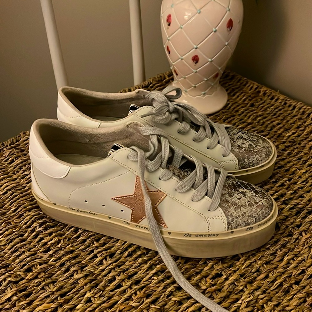 Shy Shop Tennis Shoes. - Gem